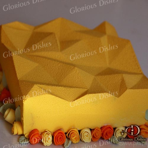 yellow colour cake design